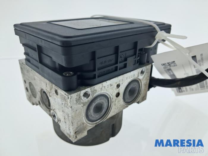Begagnade ABS-pump Peugeot 208 I (CA/CC/CK/CL) 1.6 e-HDi FAP Pris € 69,99 Marginaltabell erbjuds av Maresia Parts
