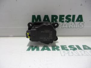 Used Heater valve motor Peugeot 407 SW (6E) 2.0 HDiF 16V Price € 25,00 Margin scheme offered by Maresia Parts