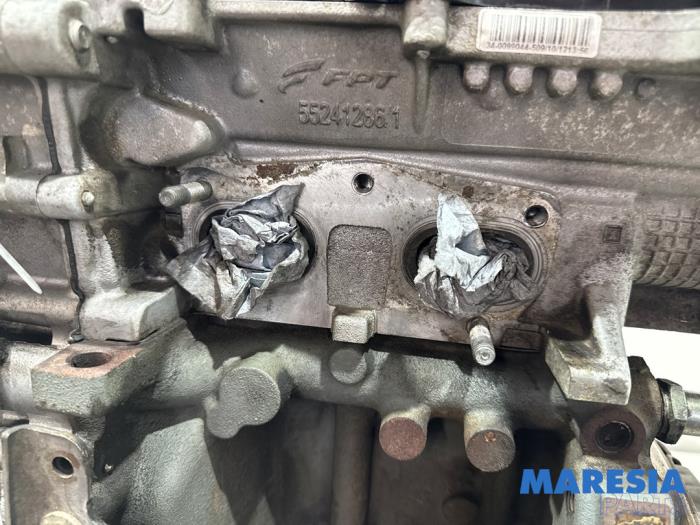 Motor van een Fiat Panda (312) 0.9 TwinAir 65 2013