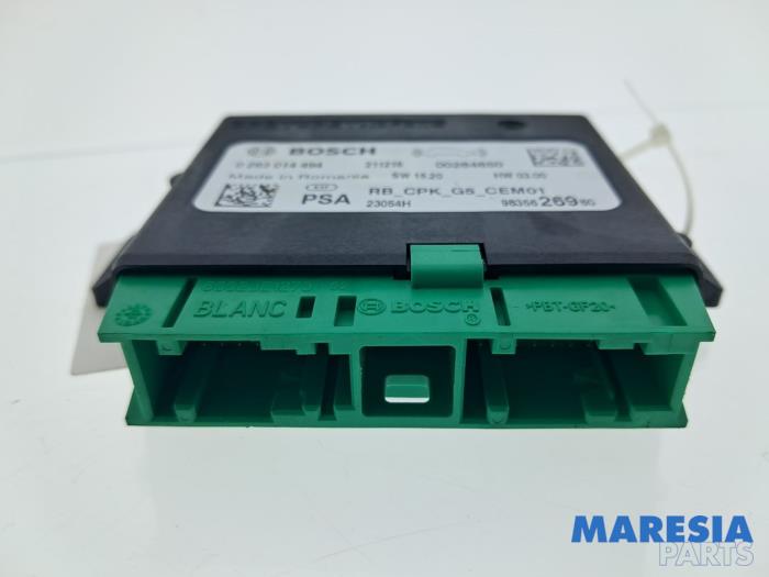 Usados Módulo PDC Peugeot 3008 II (M4/MC/MJ/MR) 1.6 16V HYbrid 225 Precio € 74,99 Norma de margen ofrecido por Maresia Parts