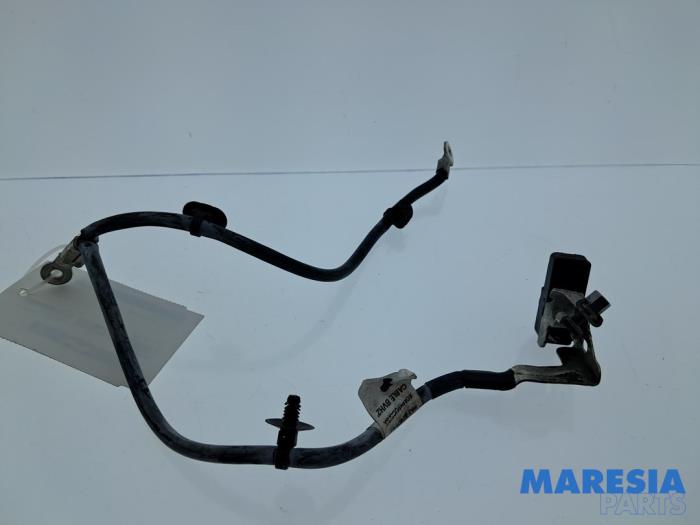 Begagnade Batterisensor Peugeot 3008 II (M4/MC/MJ/MR) 1.6 16V HYbrid 225 Pris € 35,00 Marginaltabell erbjuds av Maresia Parts
