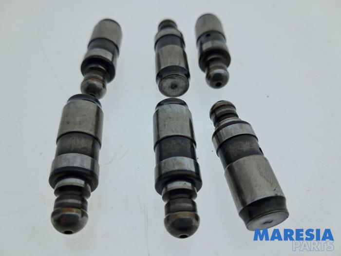 Gebrauchte Ventilstößel Peugeot 3008 I (0U/HU) 1.6 VTI 16V Preis € 20,00 Margenregelung angeboten von Maresia Parts