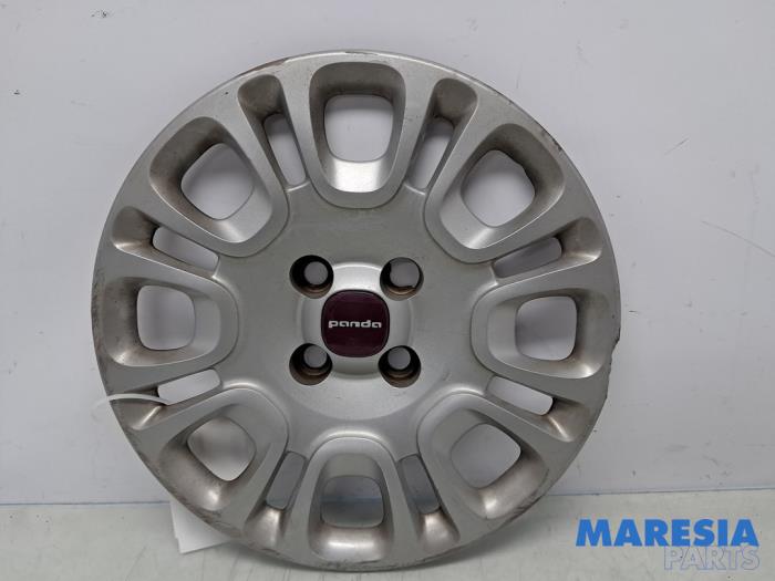 Używane Kolpak Fiat Panda (312) 0.9 TwinAir 65 Cena € 25,00 Procedura marży oferowane przez Maresia Parts