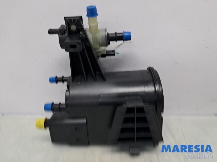 Gebrauchte Kohlenstofffilter Peugeot 3008 II (M4/MC/MJ/MR) 1.6 16V HYbrid 225 Preis € 59,99 Margenregelung angeboten von Maresia Parts