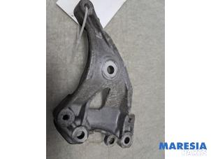 Support dynamo haut d'un Citroën C3 (SC) 1.6 16V VTi 120 2010