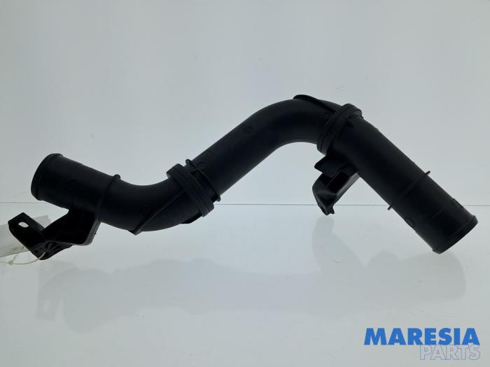 Gebrauchte Intercooler Rohr Renault Trafic (1FL/2FL/3FL/4FL) 1.6 dCi 95 Preis € 84,70 Mit Mehrwertsteuer angeboten von Maresia Parts