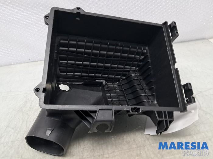 Gebrauchte Luftfiltergehäuse Renault Trafic (1FL/2FL/3FL/4FL) 1.6 dCi 95 Preis € 42,34 Mit Mehrwertsteuer angeboten von Maresia Parts
