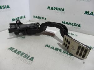 Gaspedalposition Sensor van een Fiat Bravo (198A) 1.6 JTD Multijet 105 2010