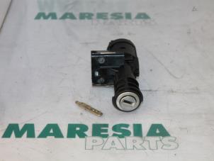 Gebrauchte Zündschloss + Schlüssel Fiat Bravo (198A) 1.6 JTD Multijet 105 Preis € 50,00 Margenregelung angeboten von Maresia Parts