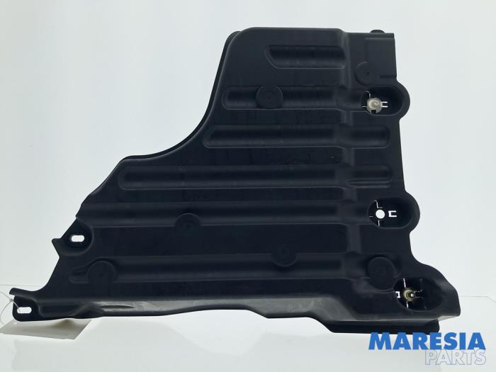 Begagnade Hasplåt Peugeot 2008 (UD/UK/UR/US/UX) 1.2 VTi 12V PureTech 100 Pris € 35,00 Marginaltabell erbjuds av Maresia Parts