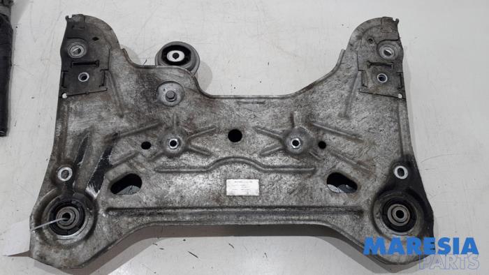Used Subframe Renault Trafic (1FL/2FL/3FL/4FL) 2.0 dCi 16V 170 Price € 90,75 Inclusive VAT offered by Maresia Parts