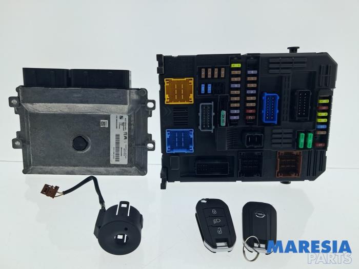 Used Engine management computer Opel Vivaro Combi Vivaro-e, Electric Price € 393,25 Inclusive VAT offered by Maresia Parts