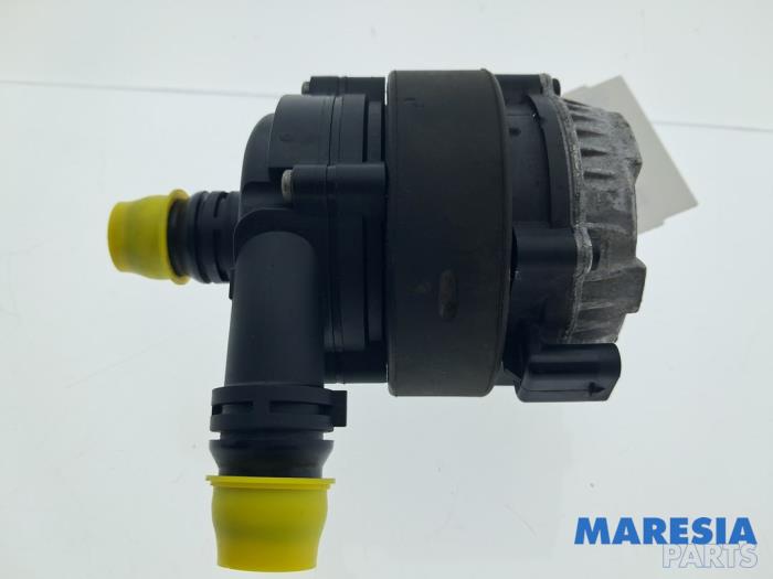 Begagnade Vattenpump Opel Vivaro Combi Vivaro-e, Electric Pris € 42,29 Inklusive moms erbjuds av Maresia Parts