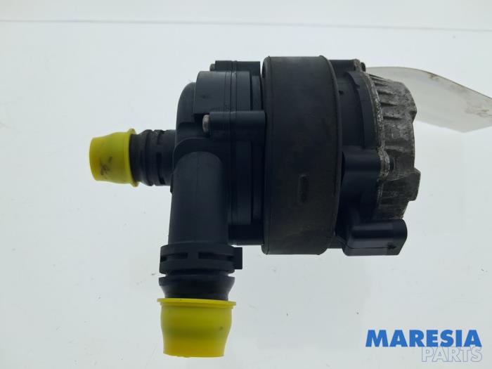 Begagnade Vattenpump Opel Vivaro Combi Vivaro-e, Electric Pris € 42,29 Inklusive moms erbjuds av Maresia Parts