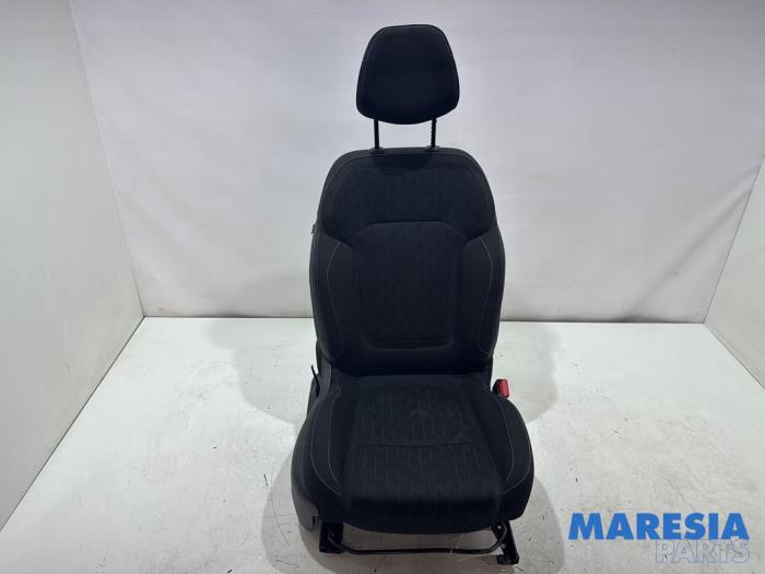Gebrauchte Sitz rechts Renault Megane IV Estate (RFBK) 1.3 TCE 140 16V Preis € 124,95 Margenregelung angeboten von Maresia Parts