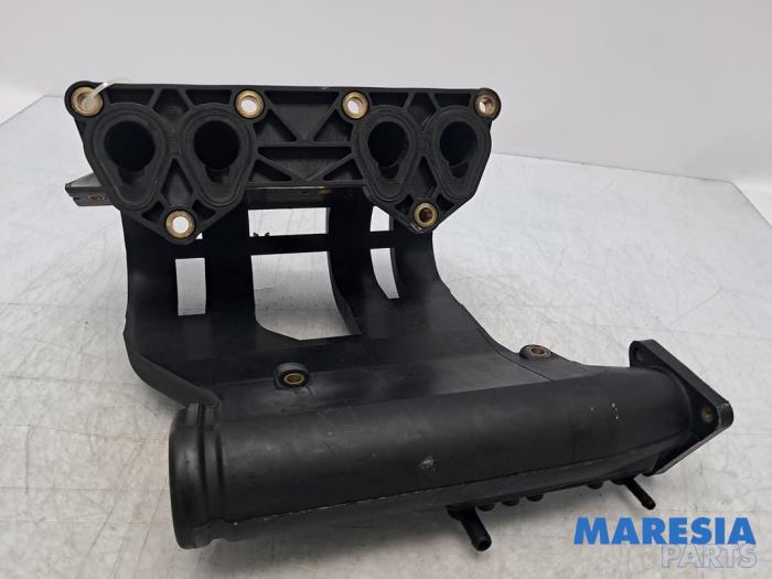 Gebrauchte Ansaugbrugge Renault Twingo (C06) 1.2 Preis € 30,00 Margenregelung angeboten von Maresia Parts