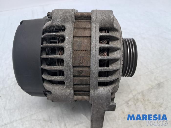 Begagnade Dynamo Renault Twingo (C06) 1.2 Pris € 39,00 Marginaltabell erbjuds av Maresia Parts