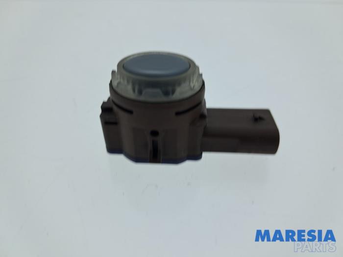 Usados Sensor PDC Renault Trafic (1FL/2FL/3FL/4FL) 2.0 dCi 16V 170 Precio € 42,35 IVA incluido ofrecido por Maresia Parts