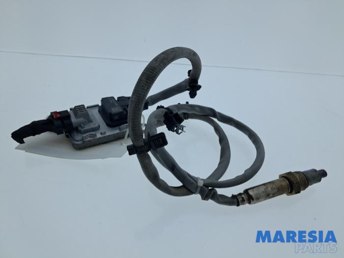 Begagnade NOx-sensor Renault Trafic (1FL/2FL/3FL/4FL) 2.0 dCi 16V 170 Pris € 242,00 Inklusive moms erbjuds av Maresia Parts