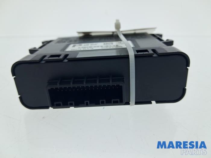 Używane Modul climatronic Renault Trafic (1FL/2FL/3FL/4FL) 2.0 dCi 16V 170 Cena € 90,74 Z VAT oferowane przez Maresia Parts