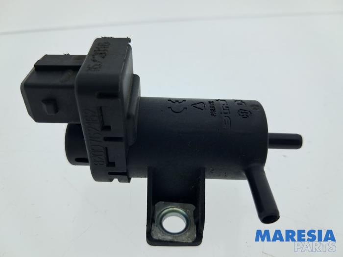 Usagé Régulateur pression turbo Renault Twingo III (AH) 1.0 SCe 70 12V Prix € 25,00 Règlement à la marge proposé par Maresia Parts