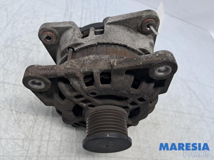 Begagnade Dynamo Renault Twingo III (AH) 1.0 SCe 70 12V Pris € 60,00 Marginaltabell erbjuds av Maresia Parts