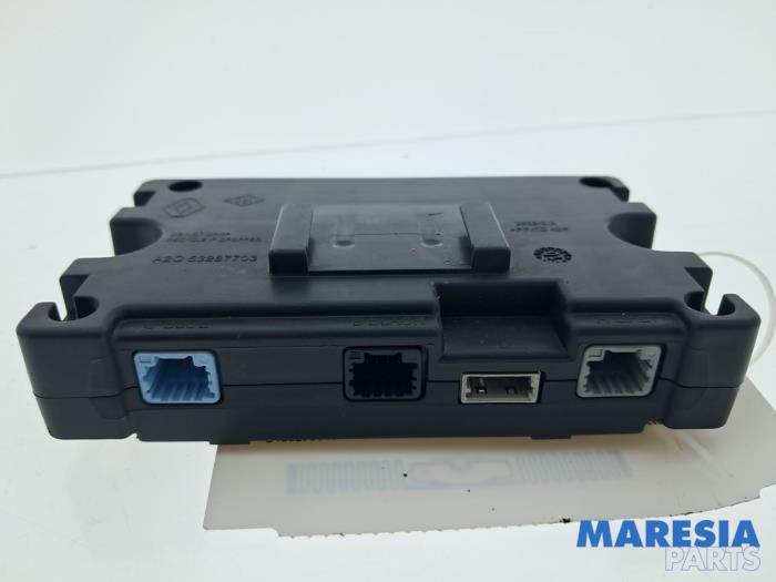 Begagnade Telefonmodul Renault Grand Scénic III (JZ) 1.4 16V TCe 130 Pris € 34,99 Marginaltabell erbjuds av Maresia Parts