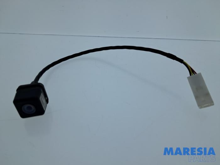 Begagnade Backkamera Renault Grand Scénic III (JZ) 1.4 16V TCe 130 Pris € 65,00 Marginaltabell erbjuds av Maresia Parts