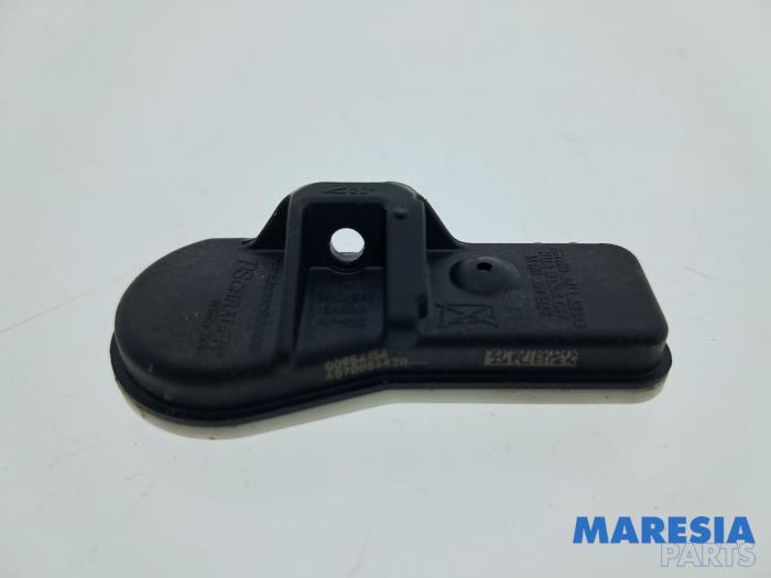 Begagnade Däcktryckssensor Renault Twingo III (AH) 1.0 SCe 70 12V Pris € 15,00 Marginaltabell erbjuds av Maresia Parts