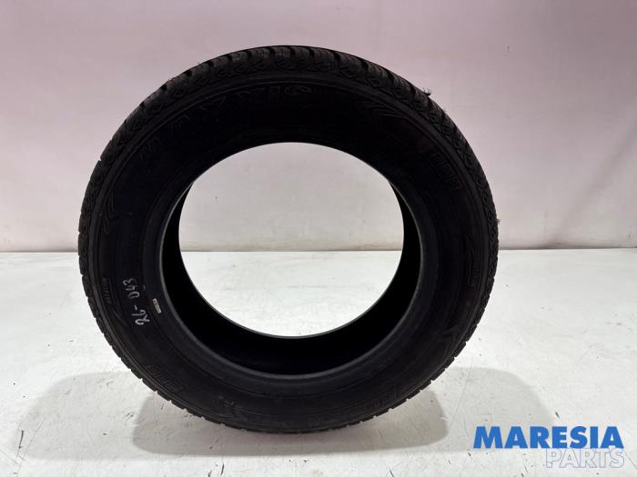 Usagé Pneu Peugeot 108 1.0 12V Prix € 20,00 Règlement à la marge proposé par Maresia Parts
