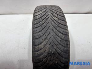 Opona z Renault Twingo III (AH) 1.0 SCe 70 12V