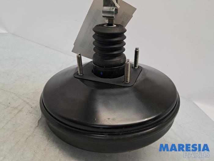 Begagnade Bromsservo Peugeot 108 1.0 12V Pris € 39,95 Marginaltabell erbjuds av Maresia Parts