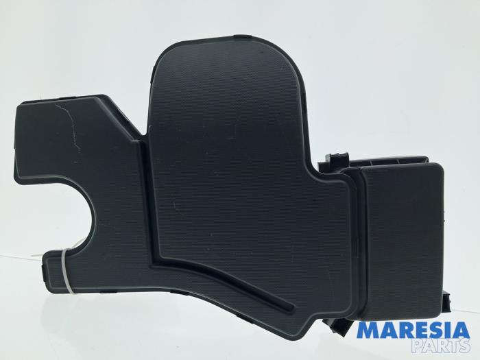 Begagnade Luftfilterhus Peugeot 108 1.0 12V Pris € 30,00 Marginaltabell erbjuds av Maresia Parts