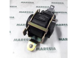 Used Rear seatbelt, centre Peugeot 307 SW (3H) 1.6 HDi 16V Price € 25,00 Margin scheme offered by Maresia Parts