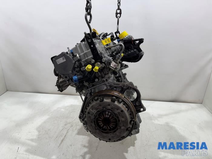 Motor van een Opel Adam 1.0 Ecotec 12V SIDI Turbo 2019