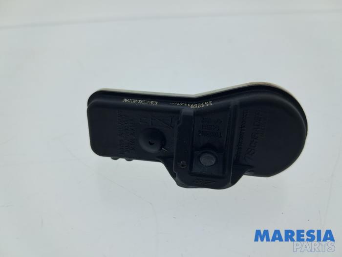 Begagnade Däcktryckssensor Renault Captur I (2R) 1.2 TCE 16V EDC Pris € 15,00 Marginaltabell erbjuds av Maresia Parts
