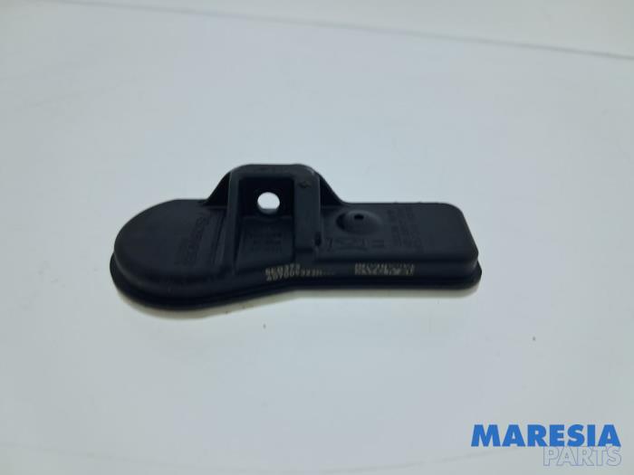 Begagnade Däcktryckssensor Renault Captur I (2R) 1.2 TCE 16V EDC Pris € 15,00 Marginaltabell erbjuds av Maresia Parts