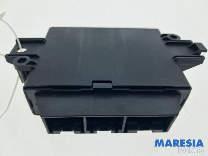 Begagnade PDC-modul Alfa Romeo MiTo (955) 0.9 TwinAir Pris € 35,00 Marginaltabell erbjuds av Maresia Parts