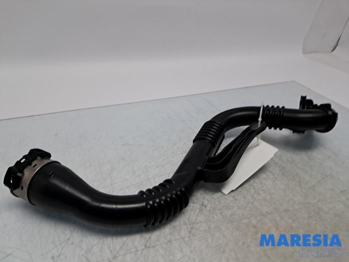 Gebrauchte Intercooler Rohr Renault Captur I (2R) 1.2 TCE 16V EDC Preis € 29,98 Margenregelung angeboten von Maresia Parts