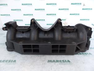 Used Intake manifold Renault Laguna II Grandtour (KG) 2.2 dCi 150 16V Price € 30,00 Margin scheme offered by Maresia Parts