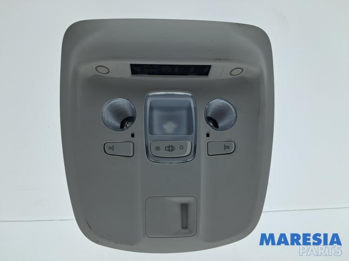 Begagnade Innerbelysning, fram Citroen Jumpy 1.5 Blue HDi 100 Pris € 36,29 Inklusive moms erbjuds av Maresia Parts