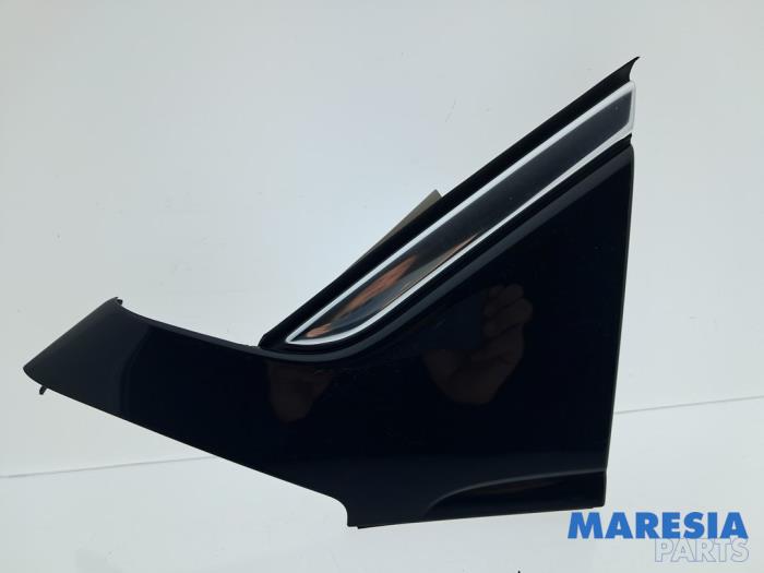 Begagnade Dekorstripe Opel Adam 1.0 Ecotec 12V SIDI Turbo Pris € 25,00 Marginaltabell erbjuds av Maresia Parts