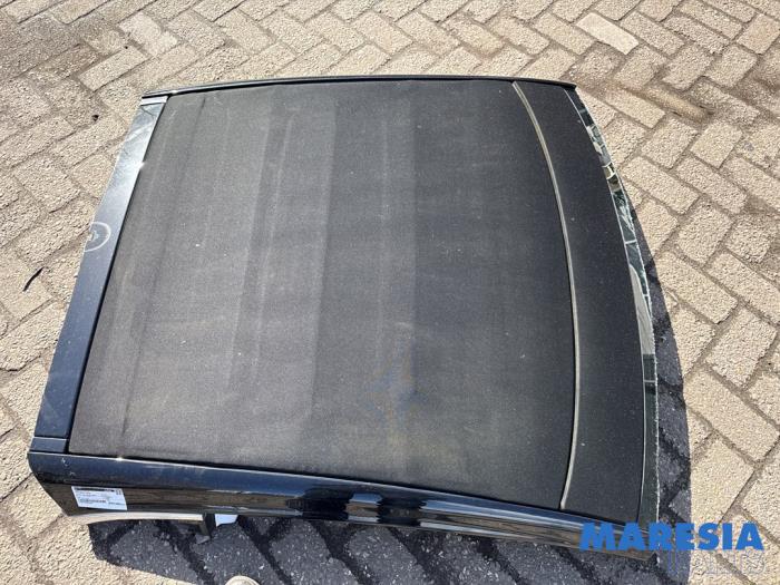 Używane Miekki dach cabrio Opel Adam 1.0 Ecotec 12V SIDI Turbo Cena € 799,00 Procedura marży oferowane przez Maresia Parts