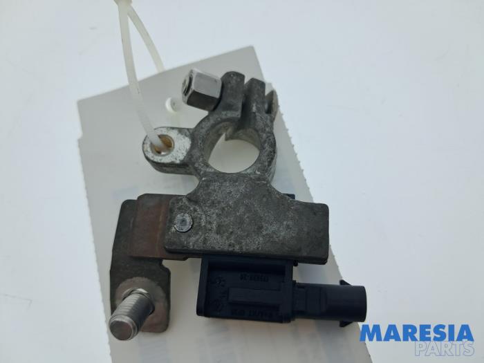 Begagnade Batterisensor Opel Adam 1.0 Ecotec 12V SIDI Turbo Pris € 22,50 Marginaltabell erbjuds av Maresia Parts