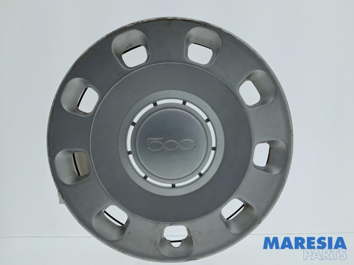 Używane Kolpak Fiat 500 (312) 1.2 Cena € 15,00 Procedura marży oferowane przez Maresia Parts
