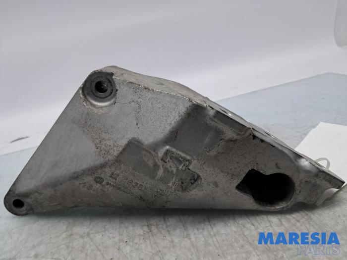 Engine mount from a Opel Adam 1.0 Ecotec 12V SIDI Turbo 2019