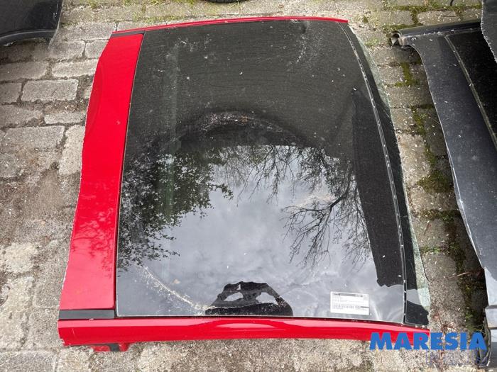 Używane Dach panoramiczny Fiat 500 (312) 0.9 TwinAir 85 Cena € 419,00 Procedura marży oferowane przez Maresia Parts