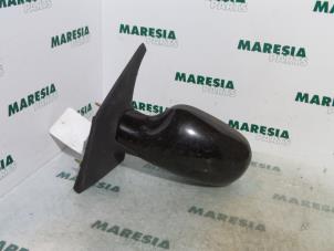 Used Wing mirror, left Renault Scénic I (JA) 1.9 dCi Price € 25,00 Margin scheme offered by Maresia Parts
