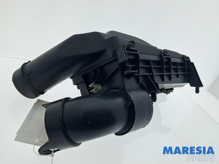 Begagnade Luftfilterhus Citroen DS3 (SA) 1.6 16V VTS THP 155 Pris € 25,00 Marginaltabell erbjuds av Maresia Parts
