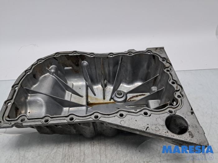 Gebrauchte Ölwanne Renault Grand Scénic II (JM) 2.0 16V Preis € 30,00 Margenregelung angeboten von Maresia Parts